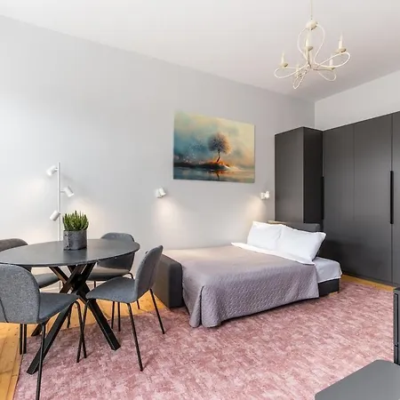 Charming In Old Town Апартаменты Каунас