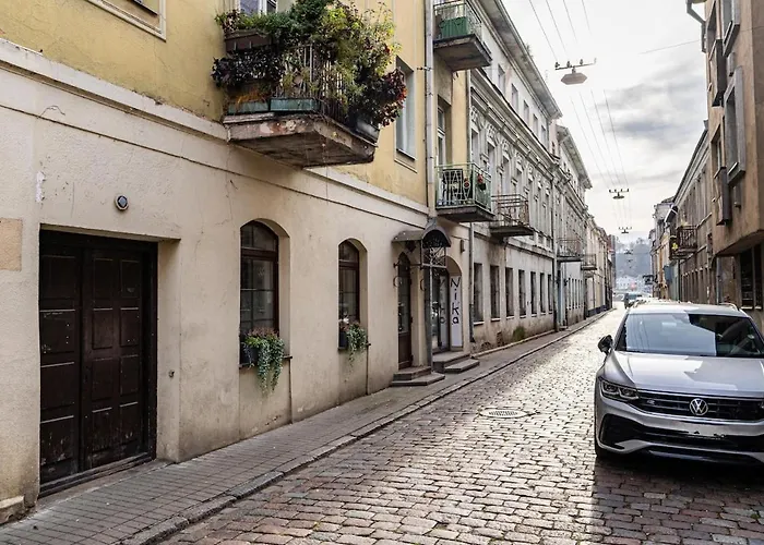 Charming In Old Town דירה *